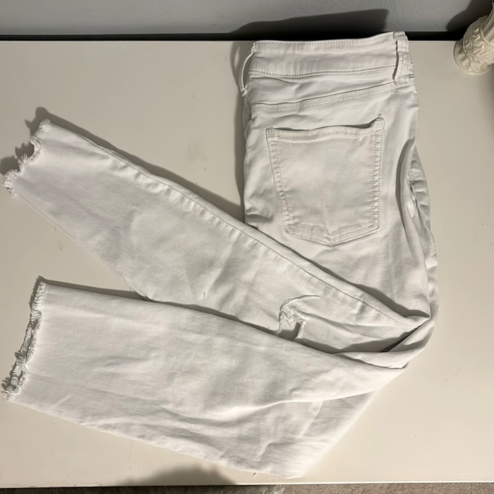 white ripped skinny jeans